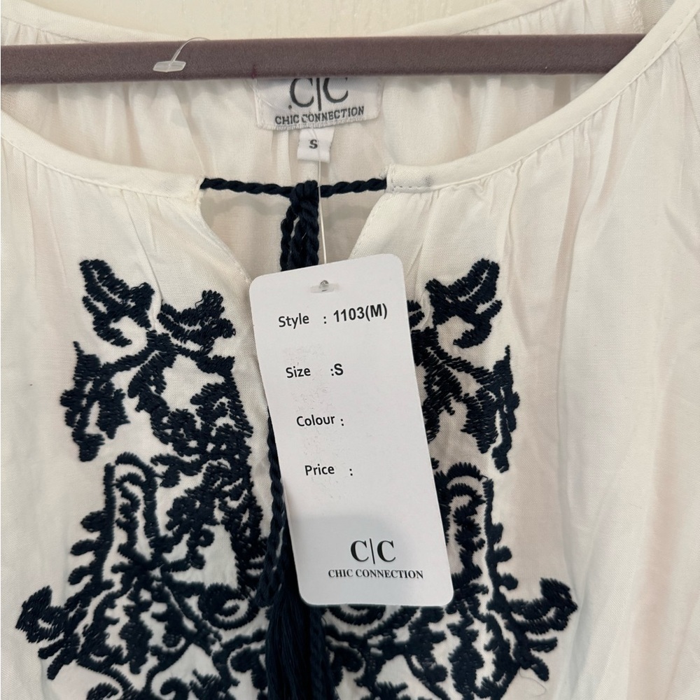 C/C Chic Collection Embroidered Dress - Picture 3 of 3